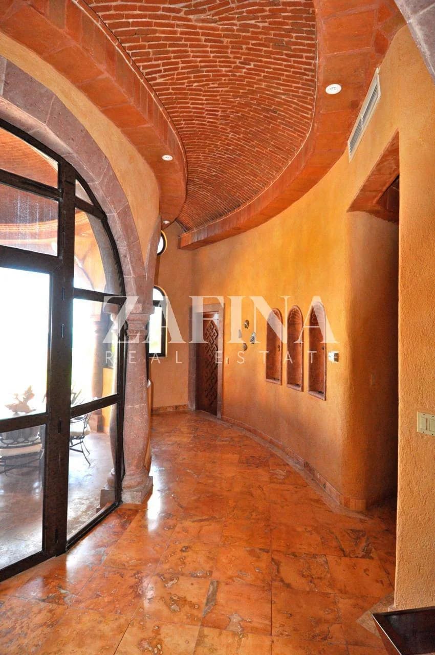 Luxury coastal residence and Caribbean lifestyle in Isla Mujeres