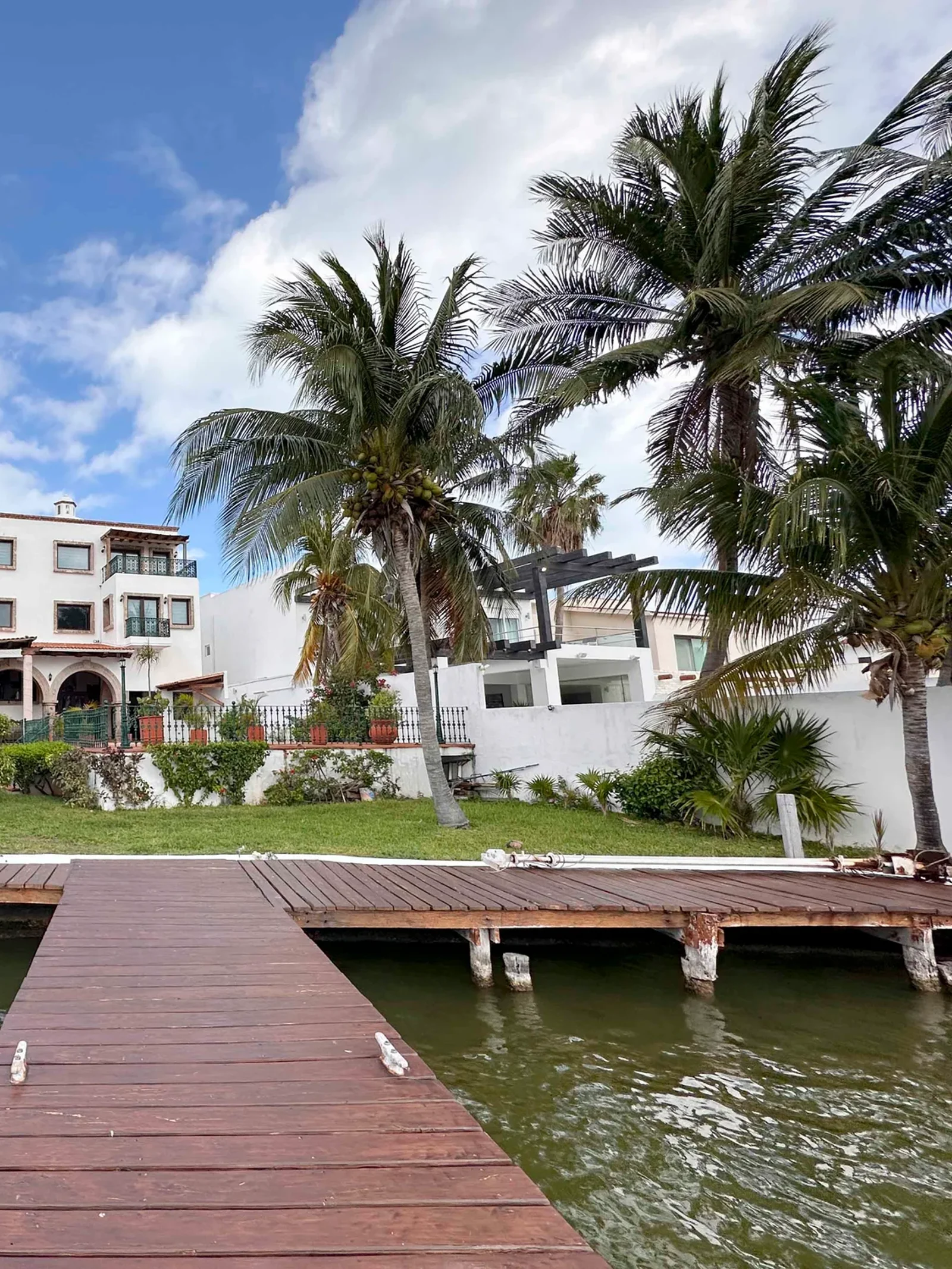 Waterfront luxury residence and lagoon lifestyle in Cancun
